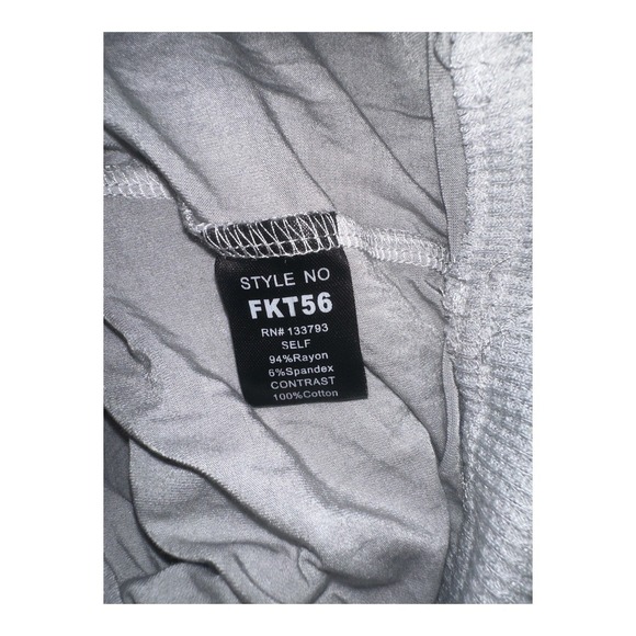 POL Gray Oversized Bandana Print Top, Large - Picture 8 of 8